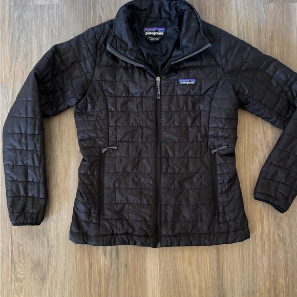 Patagonia Jackets & Blazers - Patagonia Women's Black Puffer Jacket